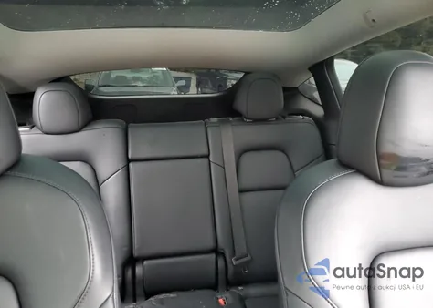 2022 Tesla Model Y из США, поврежденный, VIN 7SAYGDEE6NF392813